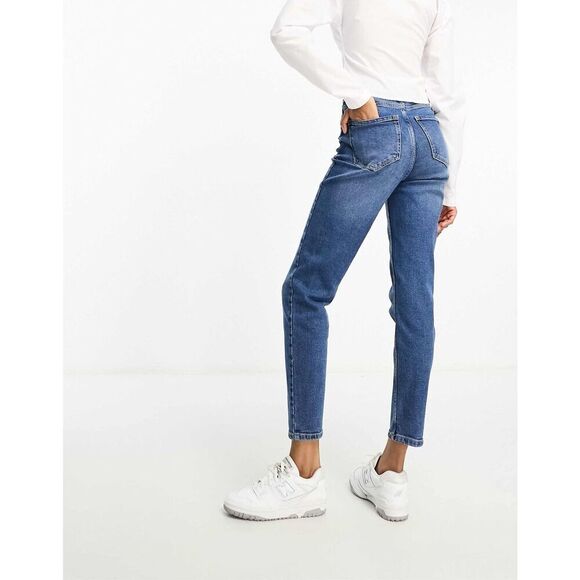 Jeans - Picture 2 of 15